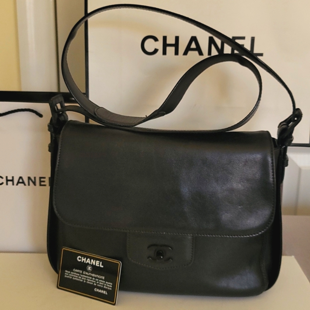 Rare! CHANEL So Black Crossbody Saddle Shoulder Bag Back Pocket Calfskin